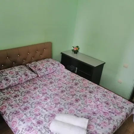 Komitas Avenue Guest House Yerevan Exterior photo
