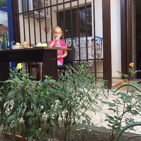 Komitas Avenue Guest House Yerevan Exterior photo